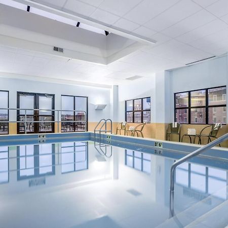 Holiday Inn Lafayette-City Centre By Ihg Bagian luar foto