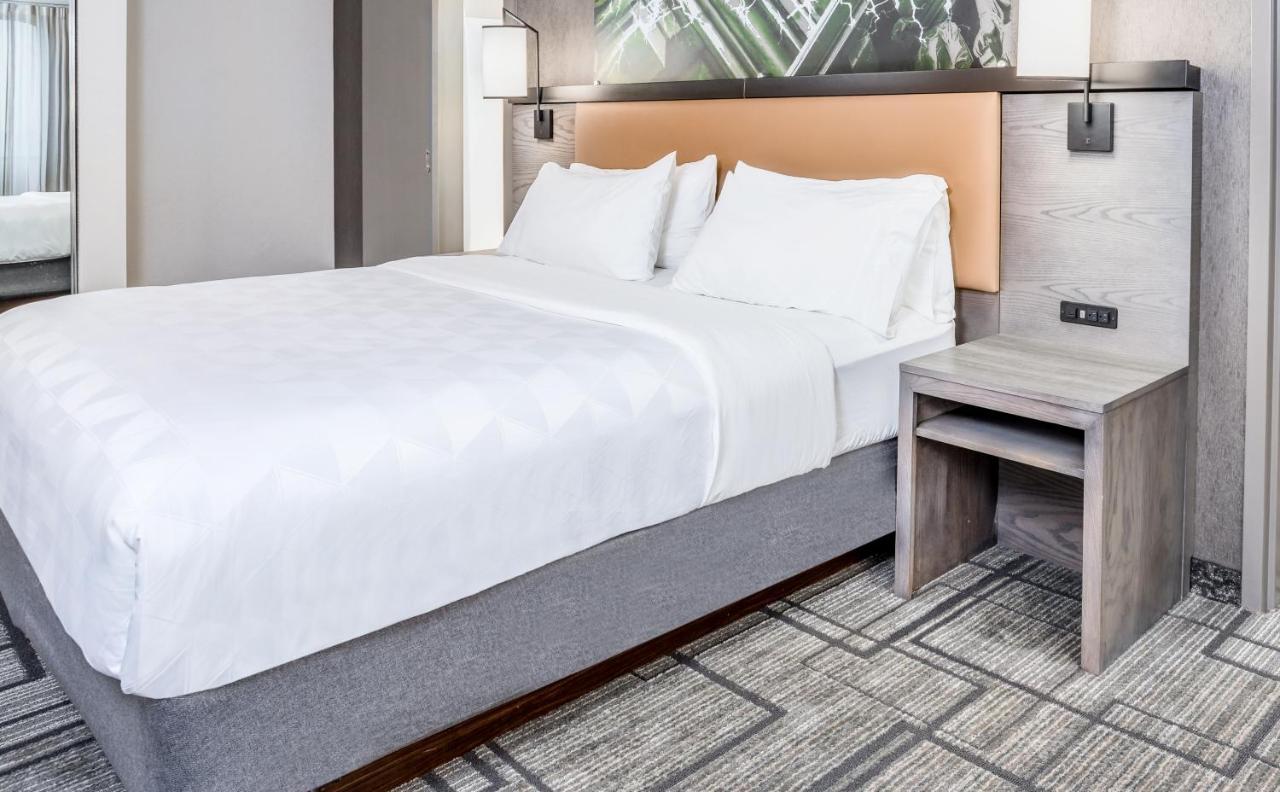 Holiday Inn Lafayette-City Centre By Ihg Bagian luar foto