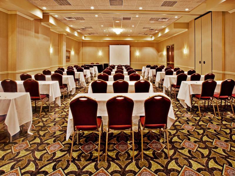 Holiday Inn Lafayette-City Centre By Ihg Bagian luar foto